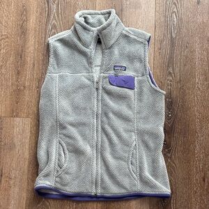 Patagonia Light Gray Fleece Vest with Lavender Details